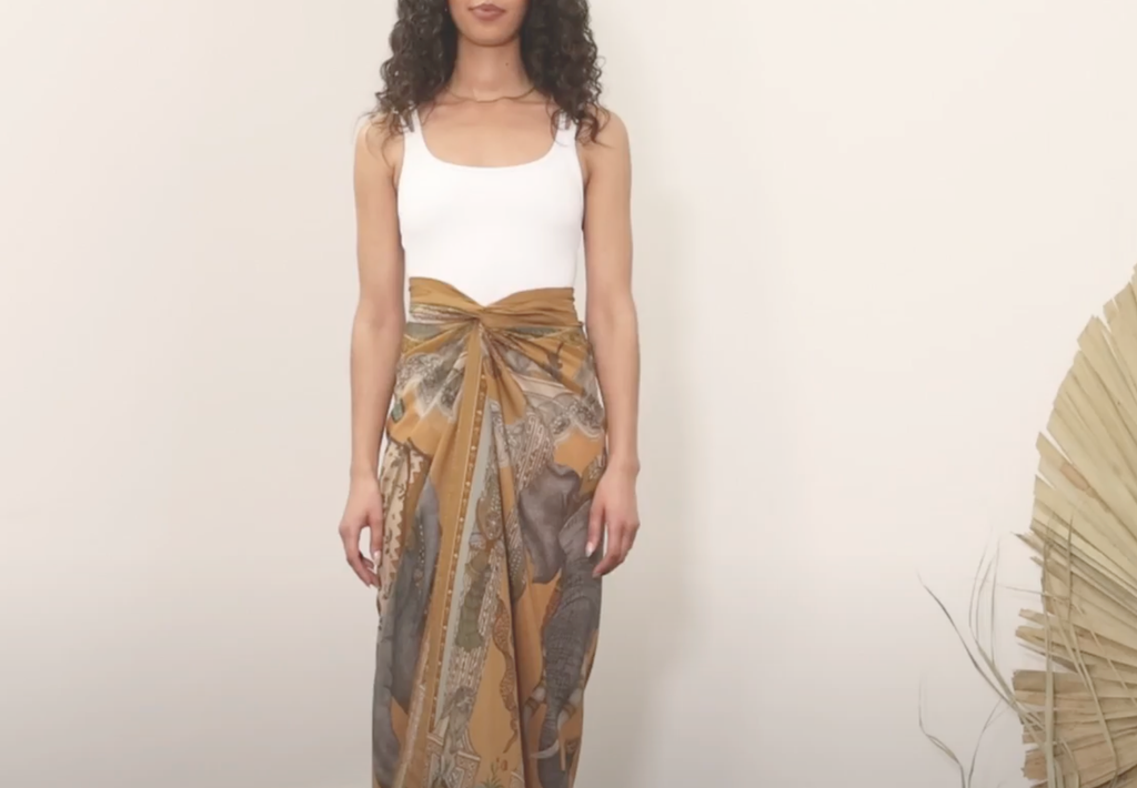 How to tie The Pareo Twist Skirt