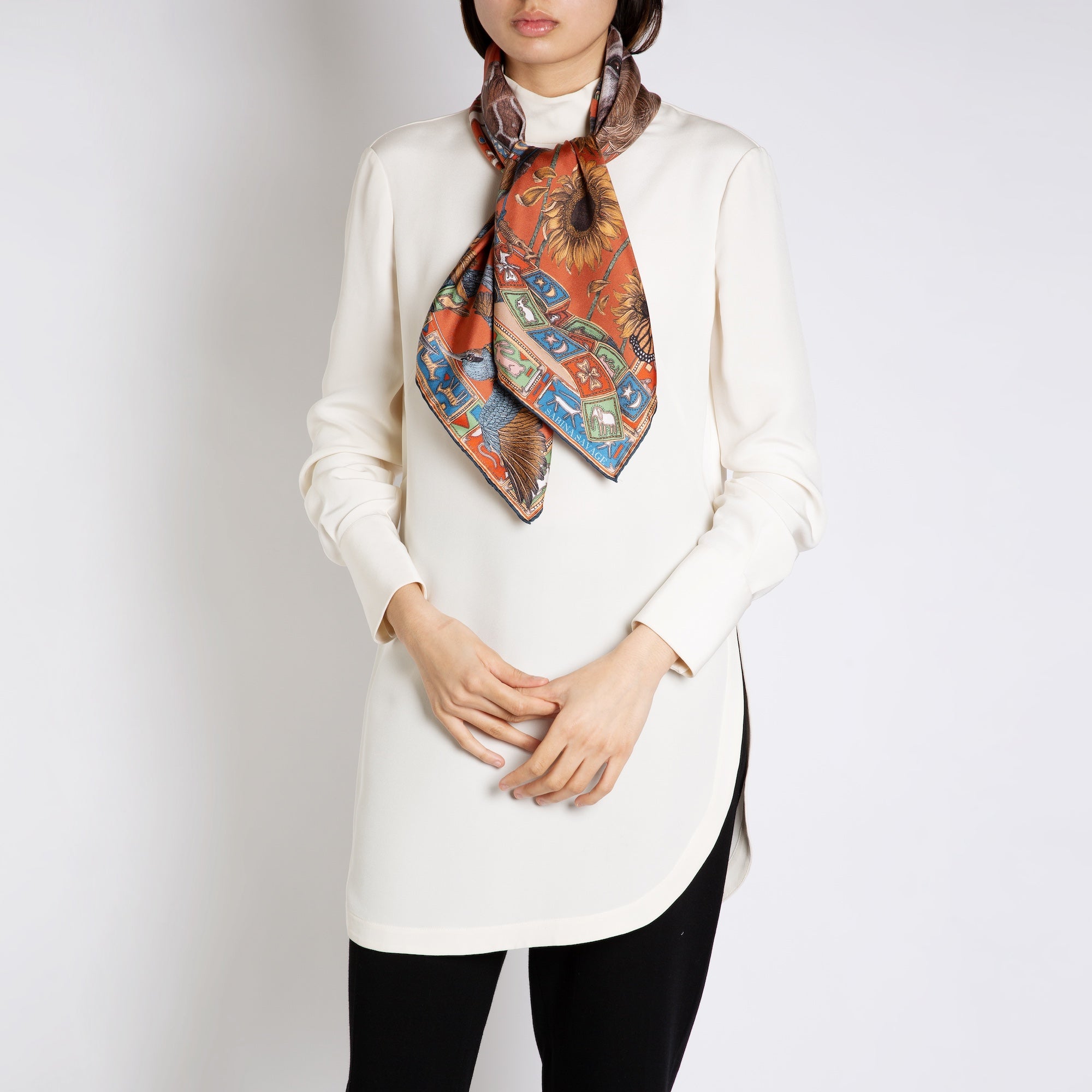 VETEMENTS デムナ期 MONOGRAM SILK SCARF VETEMENTS デムナ期 MONOGRAM SILK SCARF