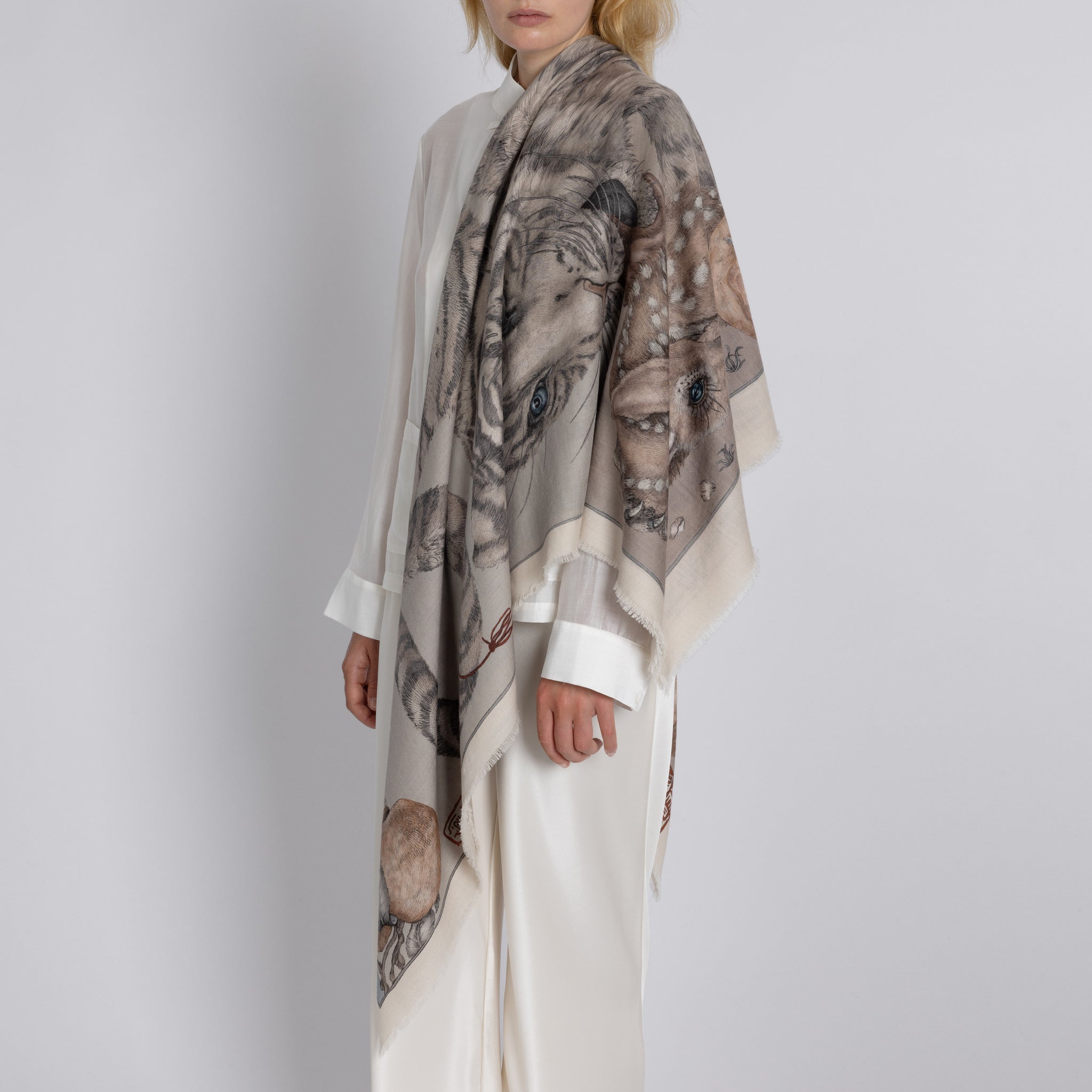 Zouyu, Cry The Deer Wool Silk Shawl 135 – Sabina Savage