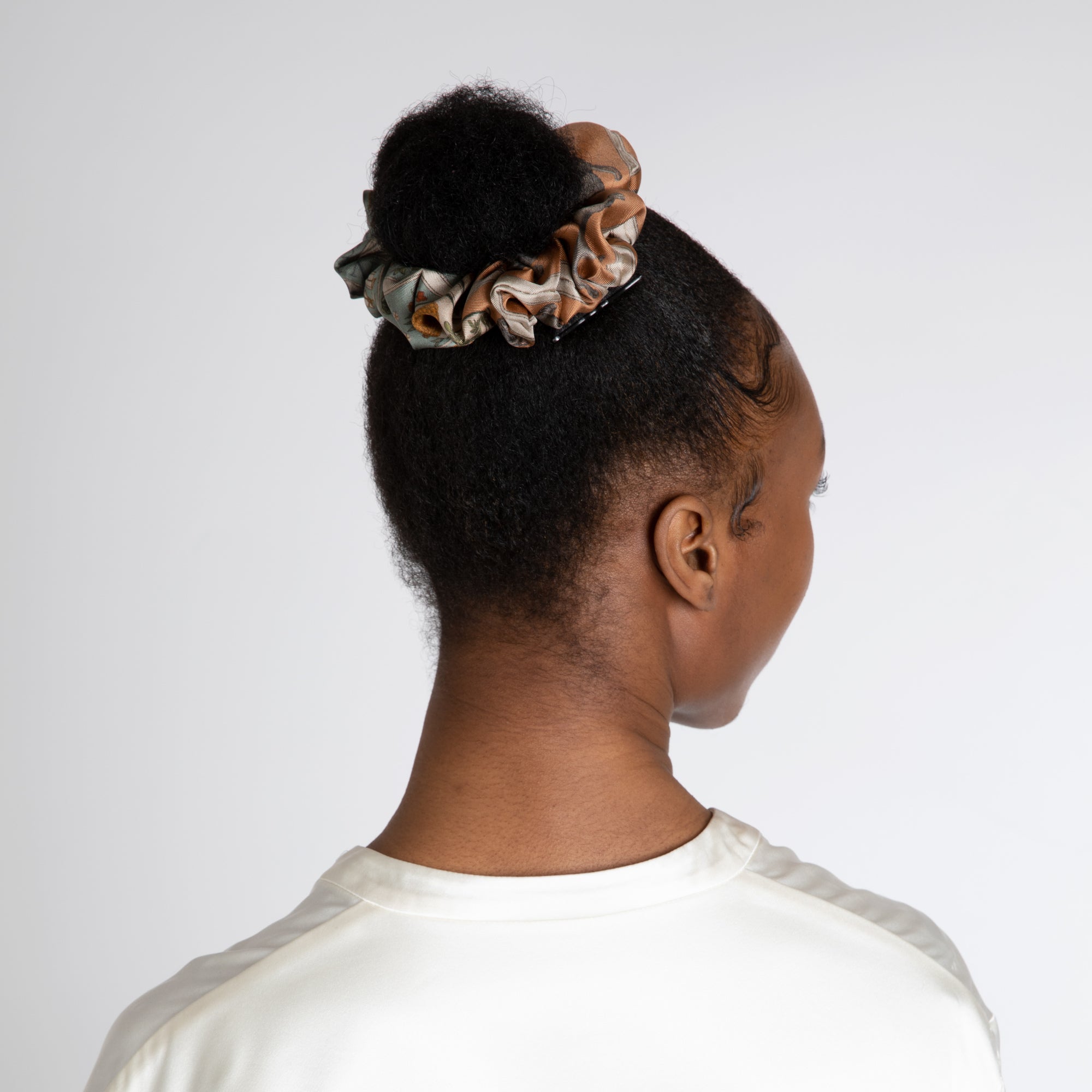 heyep silkBeanie/lBall silk/巾着/ヘアゴム Hair tie / Scrunchie（ヘアゴム＆シュシュ）heyep（ヘイップ）公式